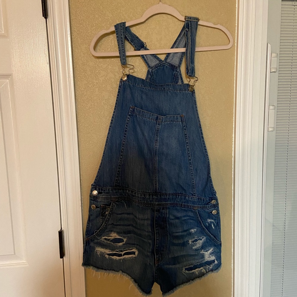 AE overall shorts